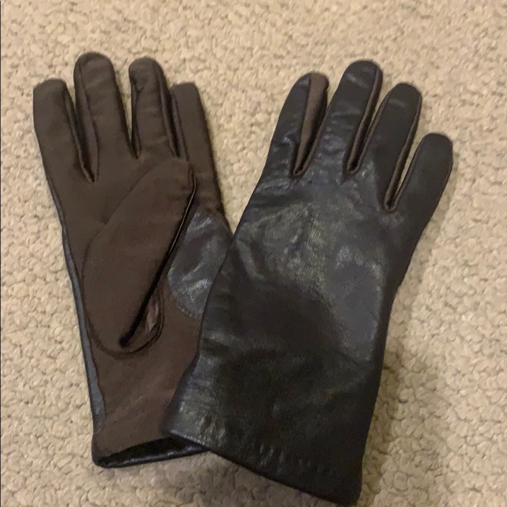 Women’s Brown Leather Gloves